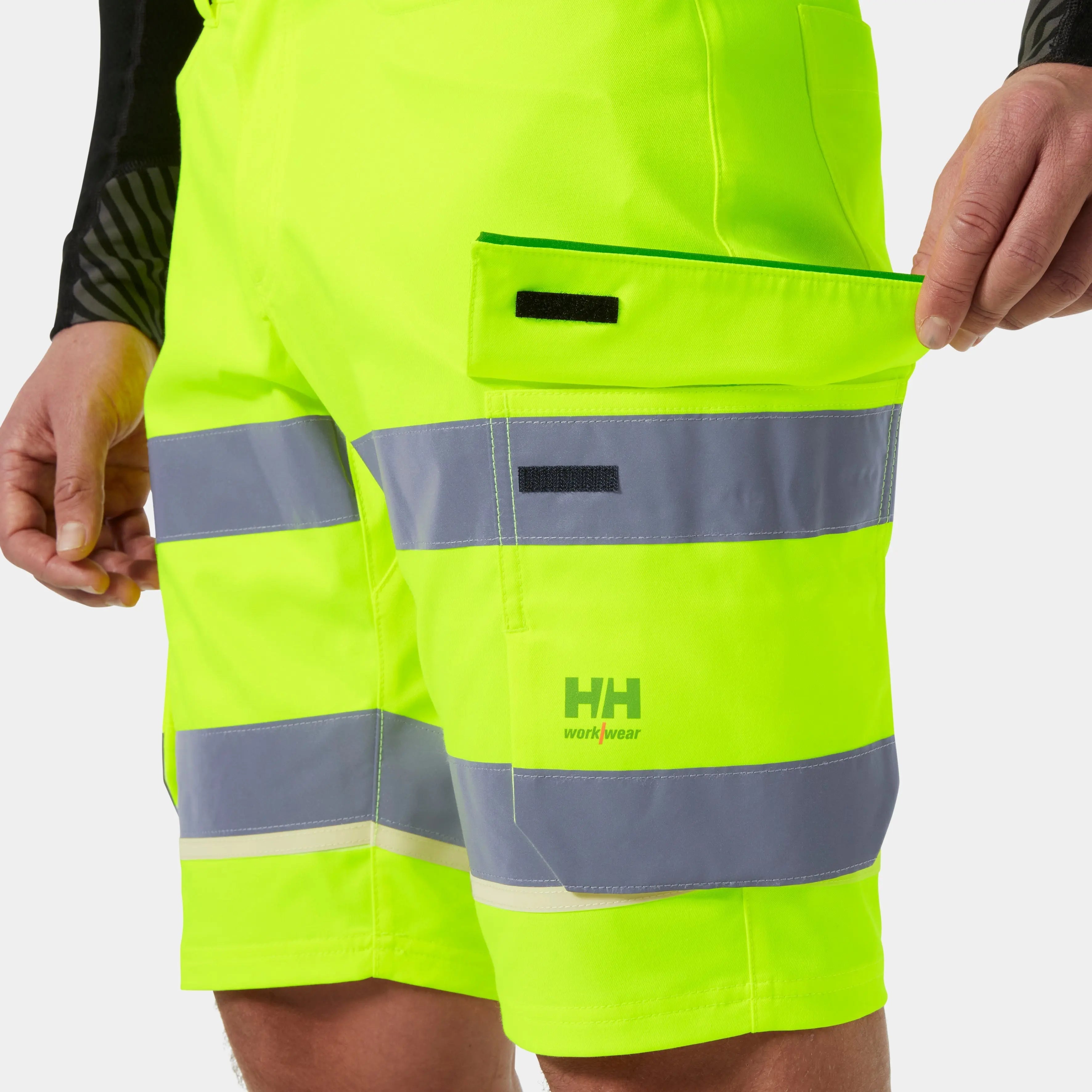 UC-ME CARGO SHORTS 