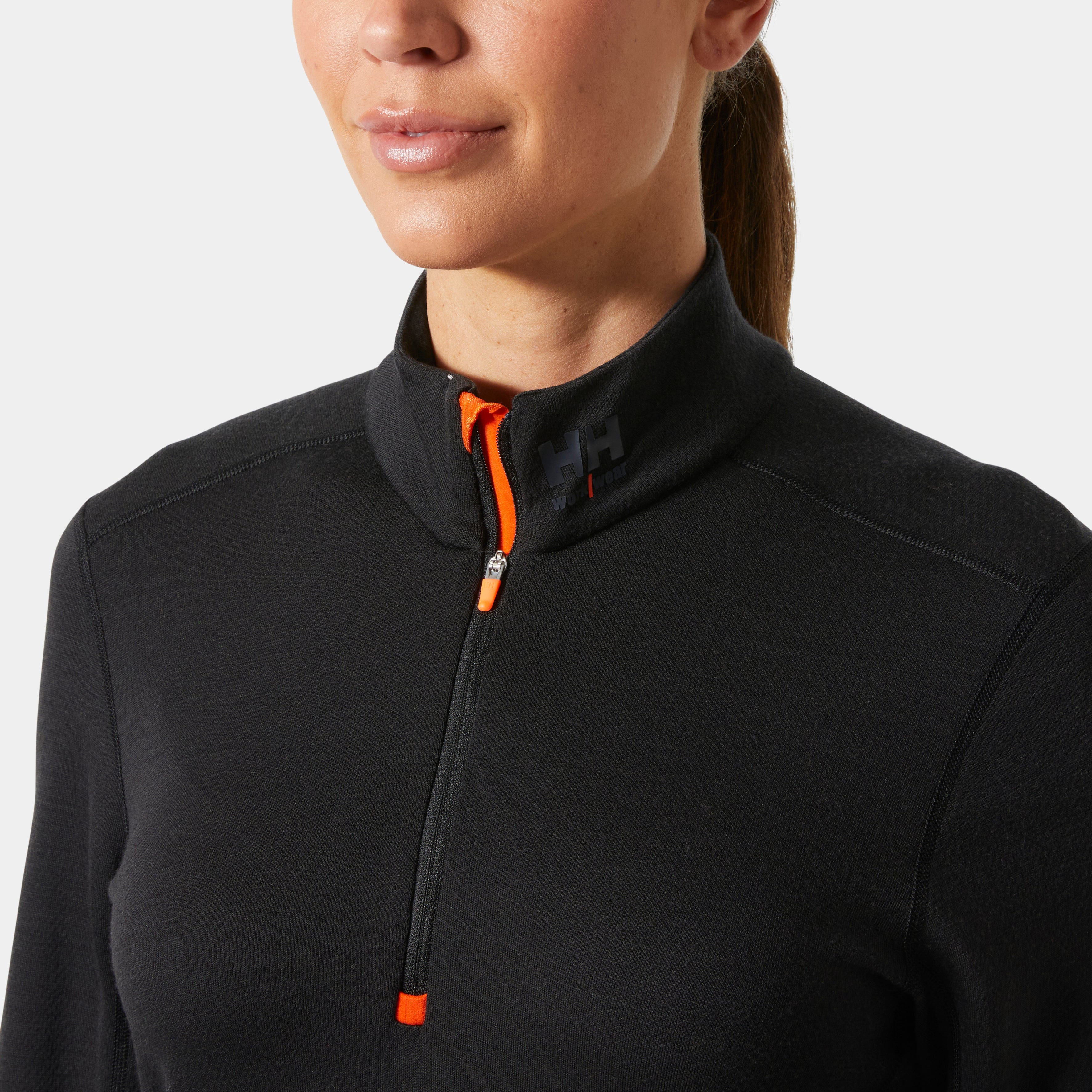 W HH LIFA MERINO HALF ZIP 