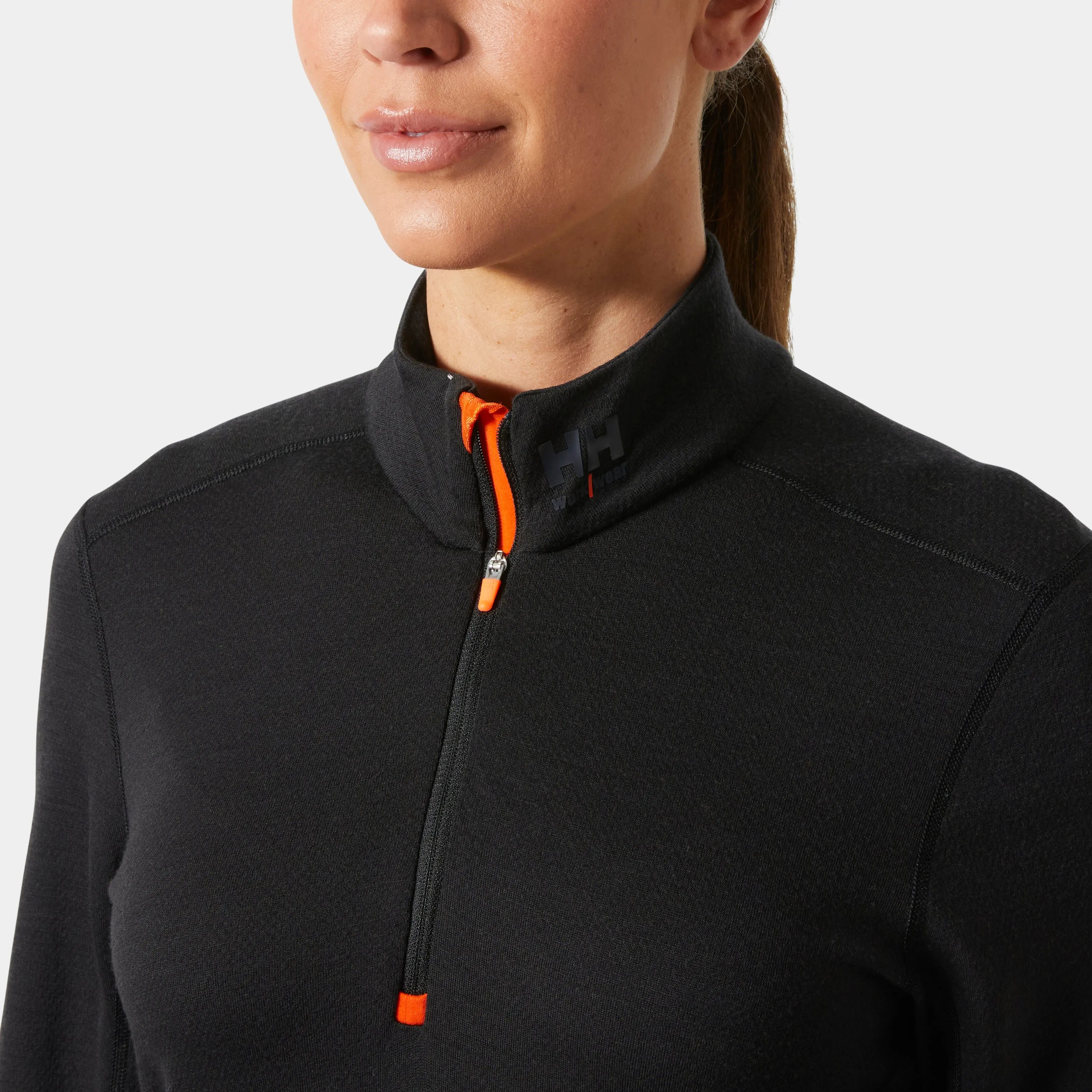 W HH LIFA MERINO HALF ZIP 