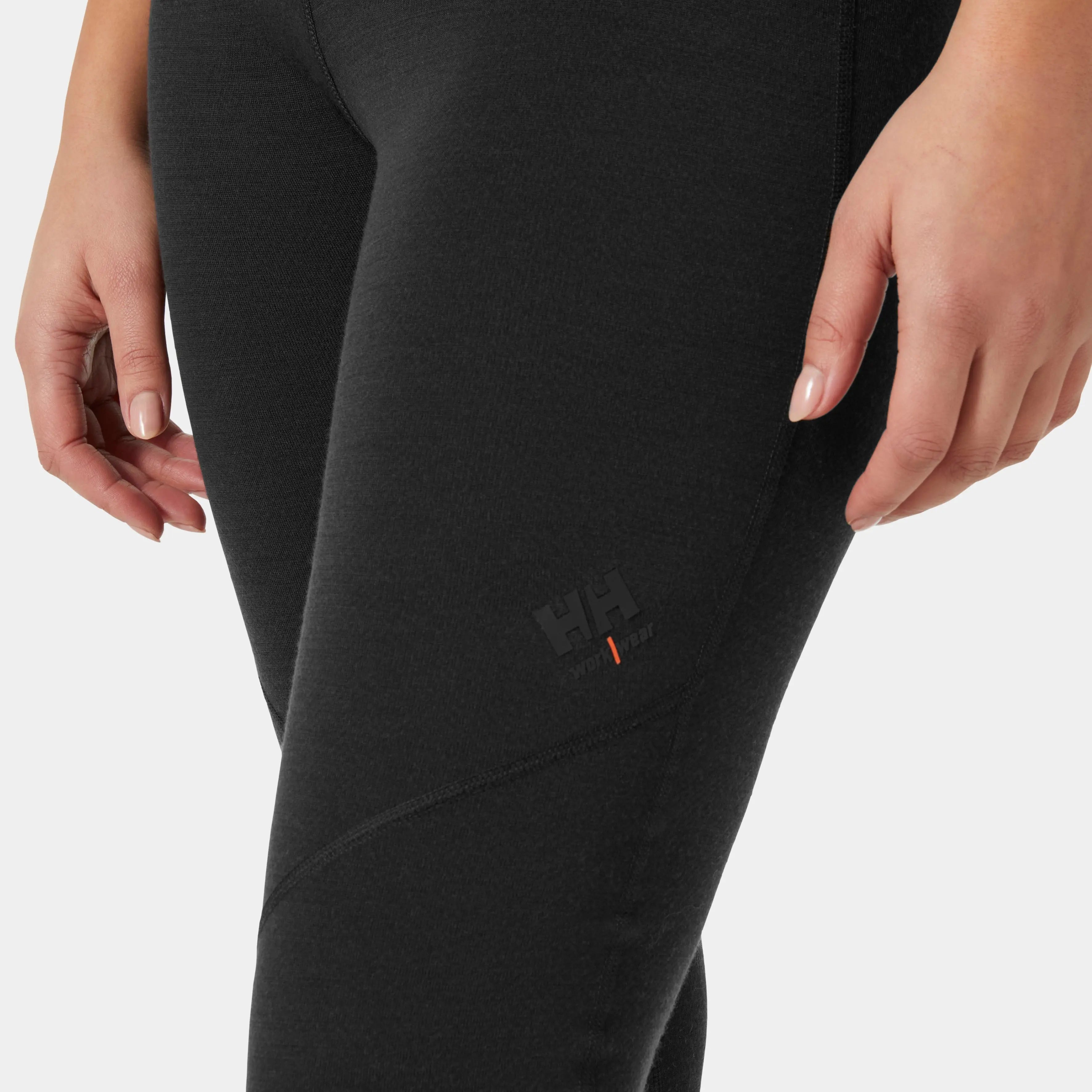 W HH LIFA MERINO PANT 